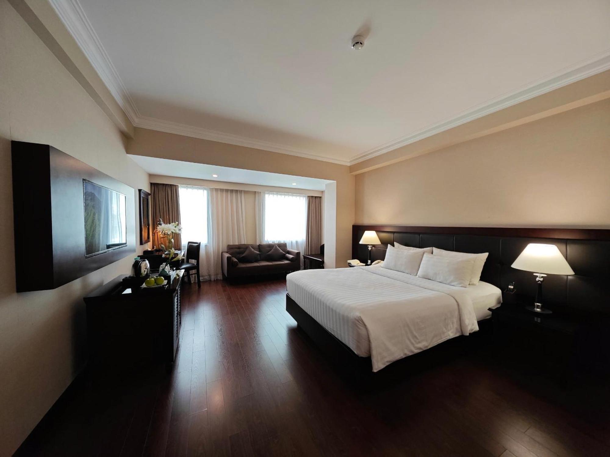 Anthai Saigon Hotel Хошимин Екстериор снимка