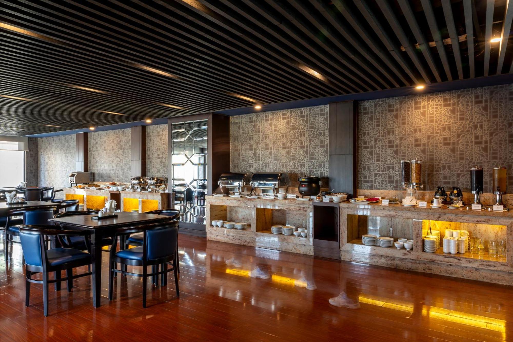 Anthai Saigon Hotel Хошимин Екстериор снимка