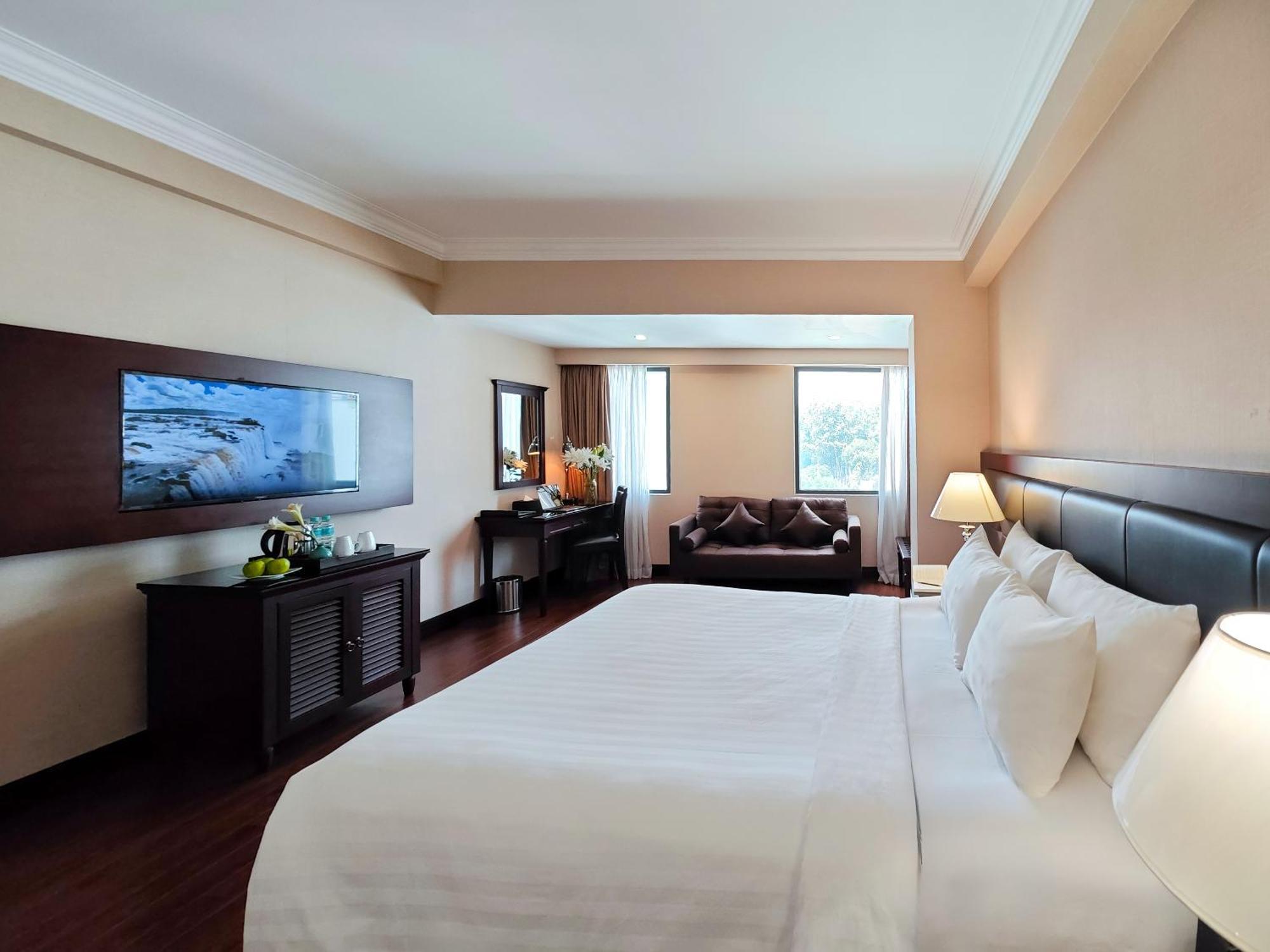 Anthai Saigon Hotel Хошимин Екстериор снимка
