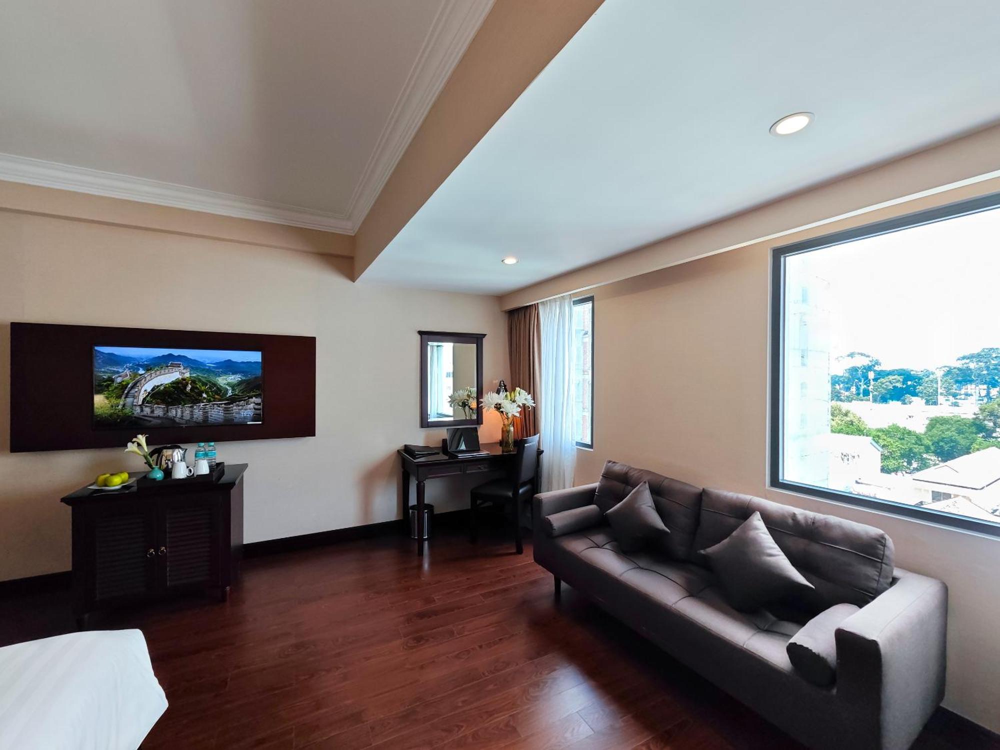 Anthai Saigon Hotel Хошимин Екстериор снимка