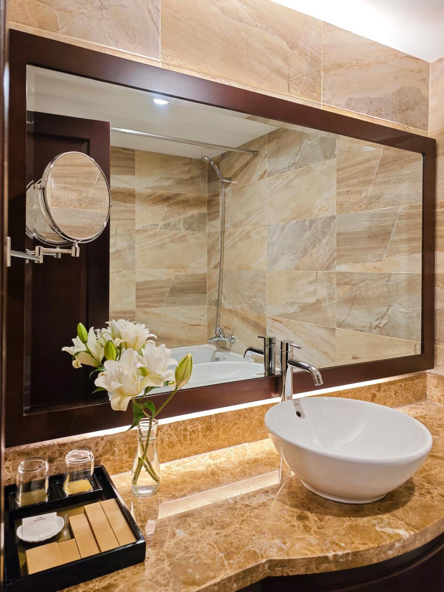 Anthai Saigon Hotel Хошимин Екстериор снимка