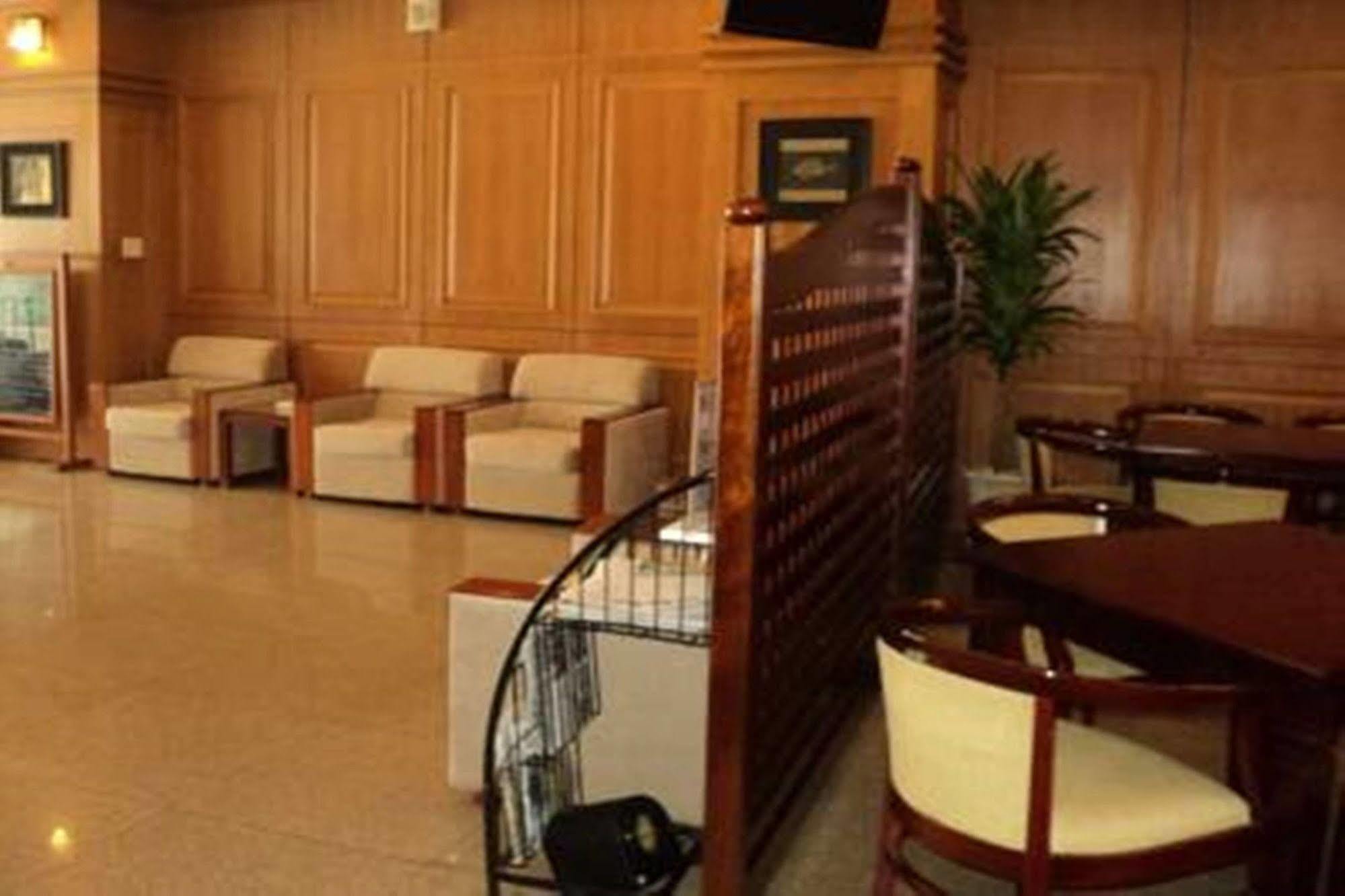 Anthai Saigon Hotel Хошимин Екстериор снимка